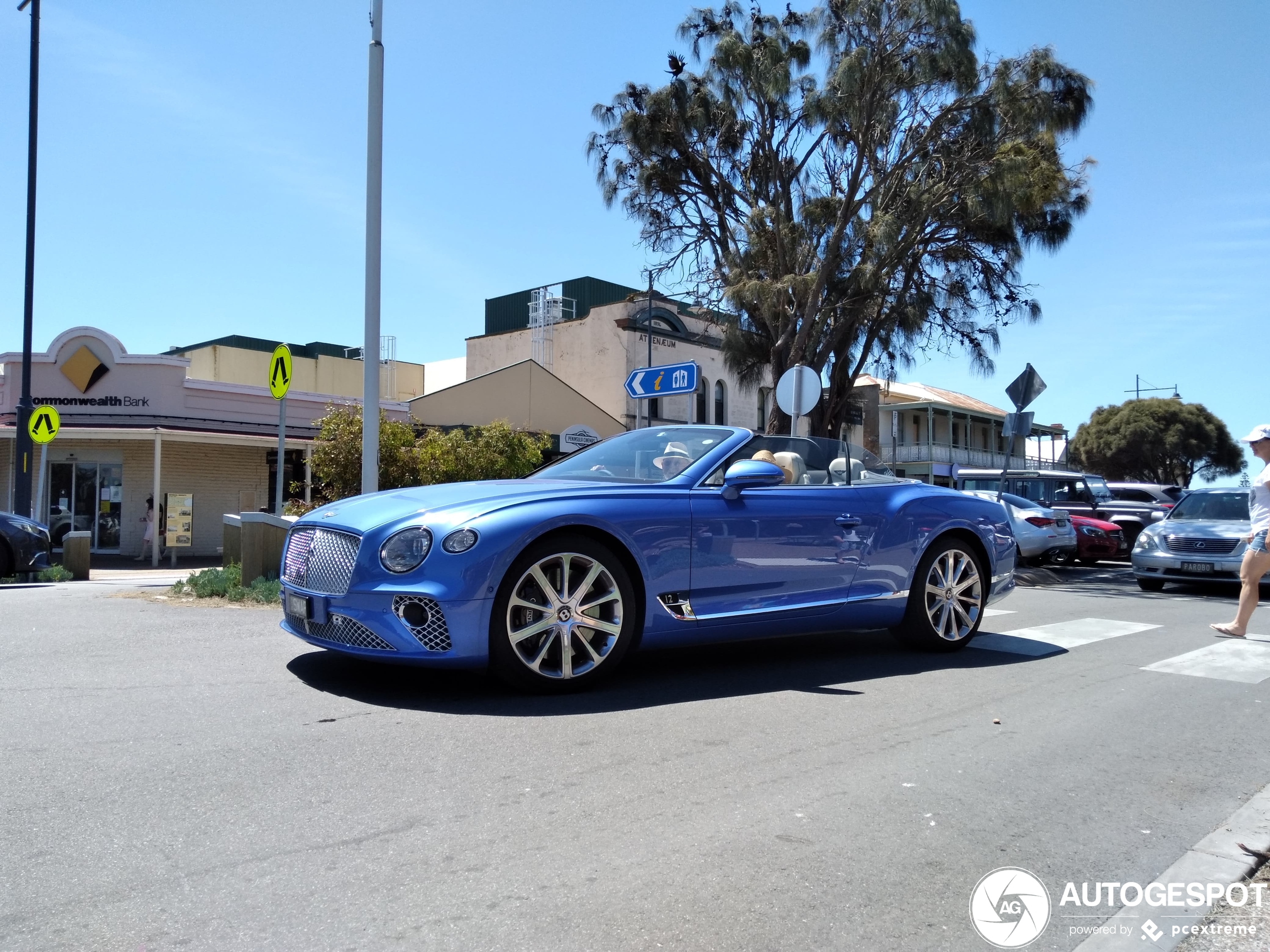 Bentley Continental GTC 2019