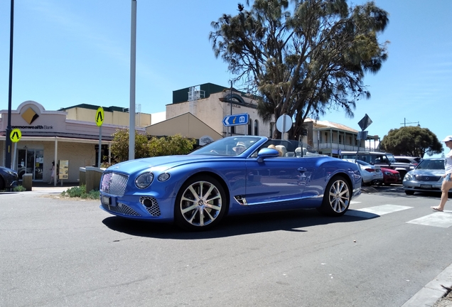 Bentley Continental GTC 2019