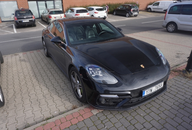 Porsche 971 Panamera Turbo S E-Hybrid