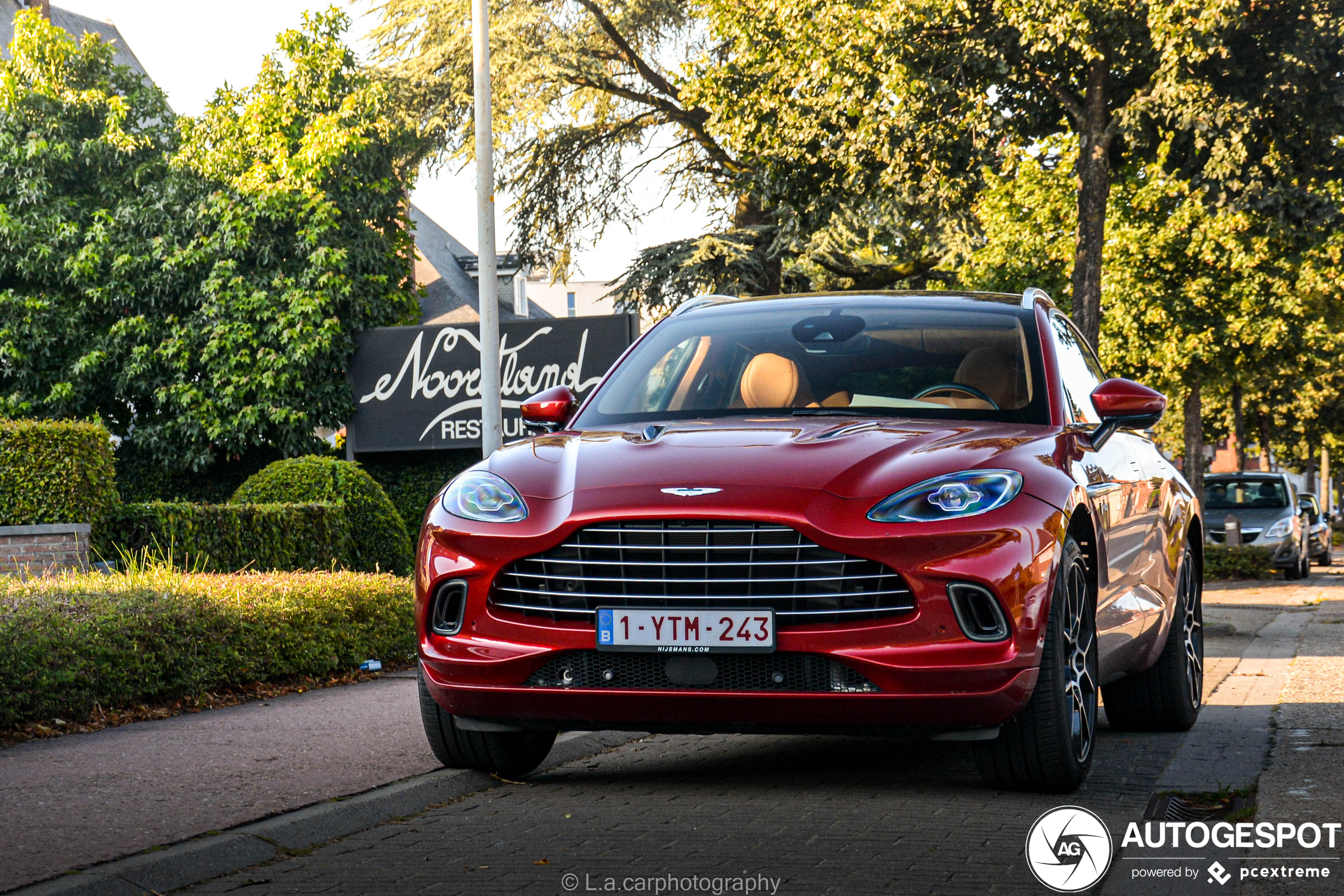 Aston Martin DBX