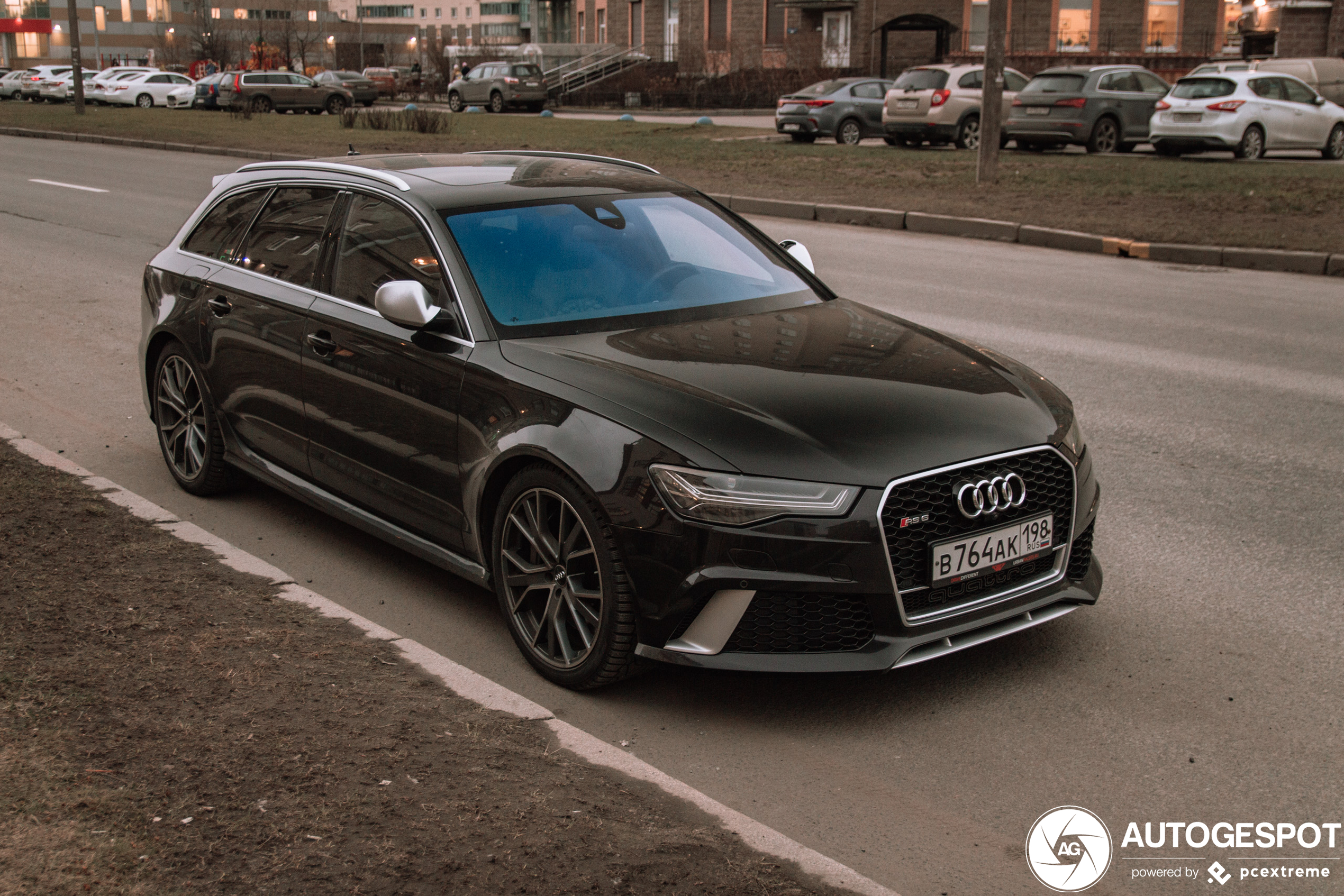 Audi RS6 Avant C7 2015