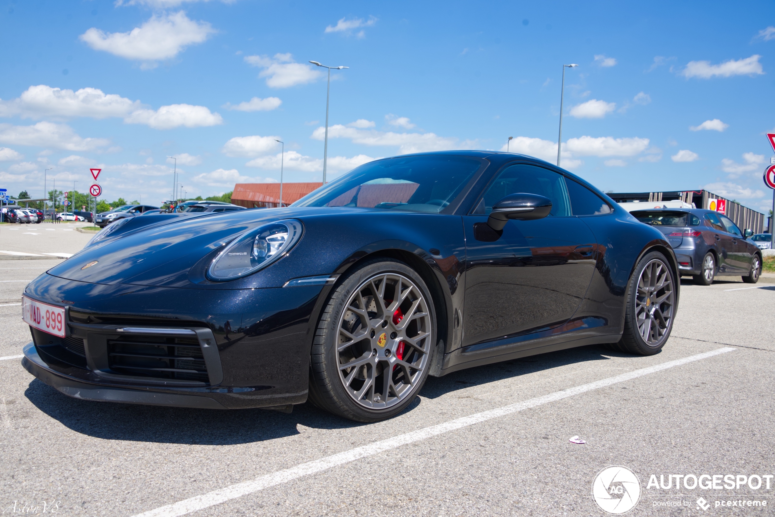 Porsche 992 Carrera 4S