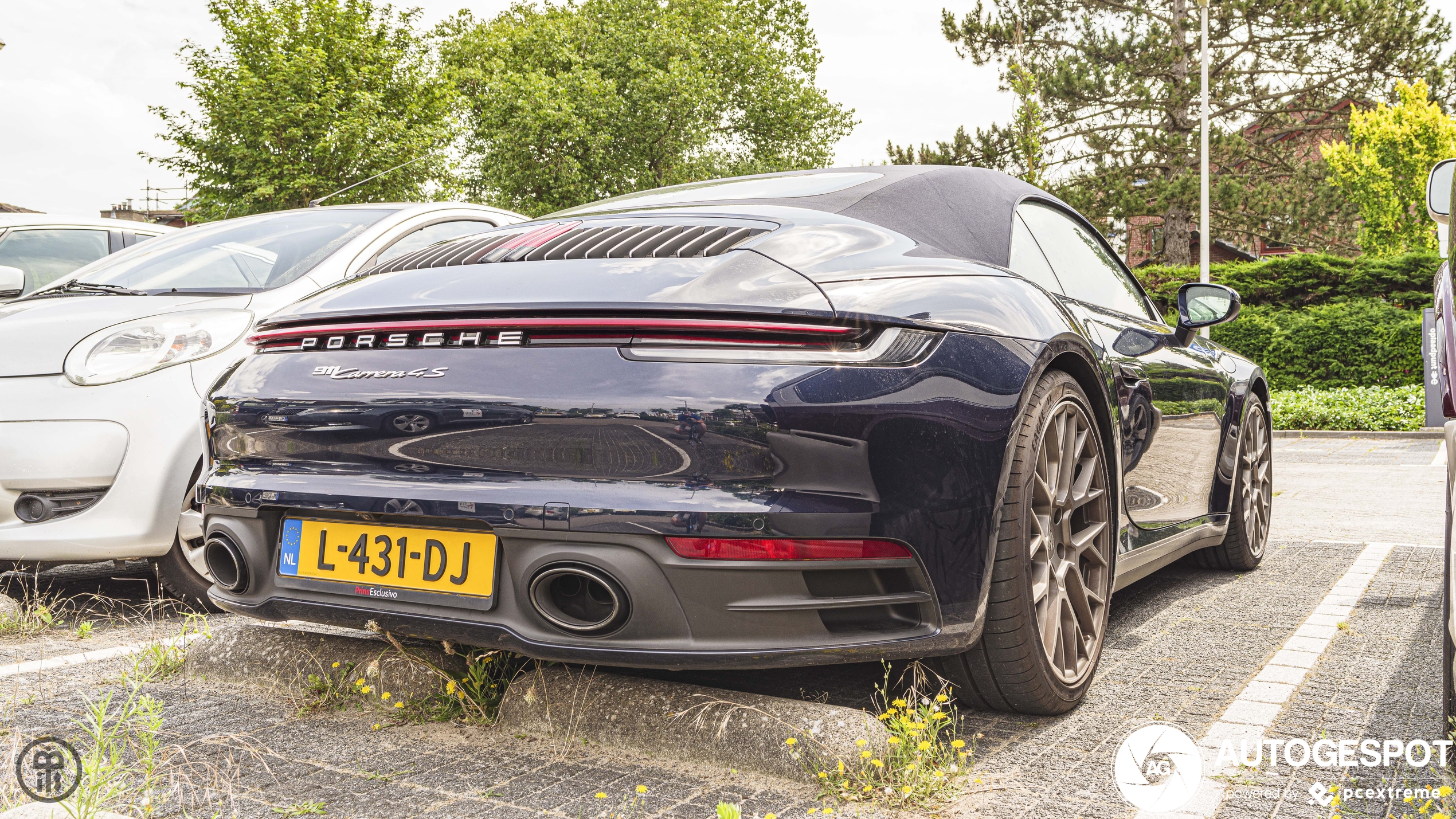 Porsche 992 Carrera 4S Cabriolet