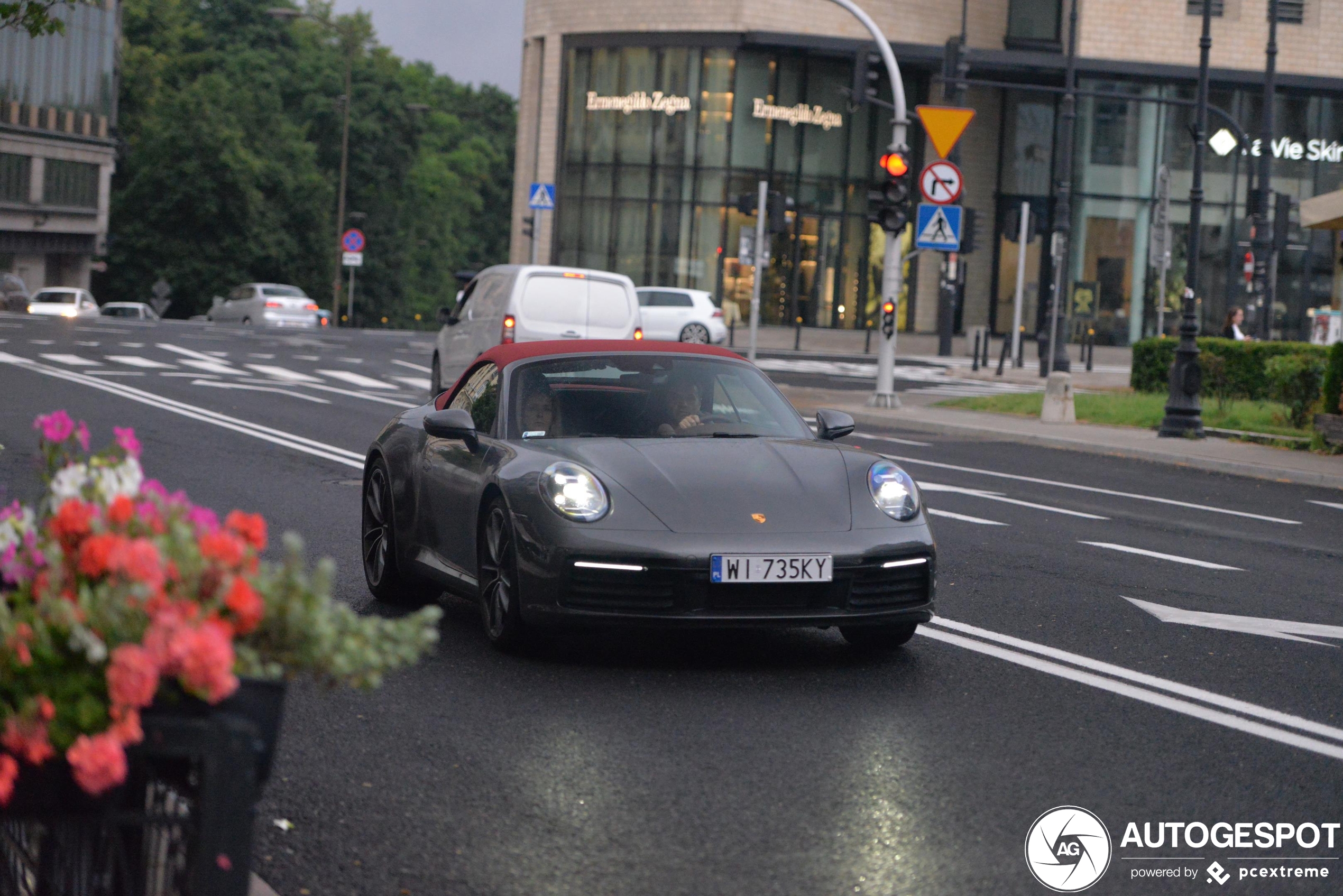 Porsche 992 Carrera 4S Cabriolet