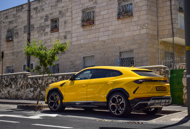 Lamborghini urus