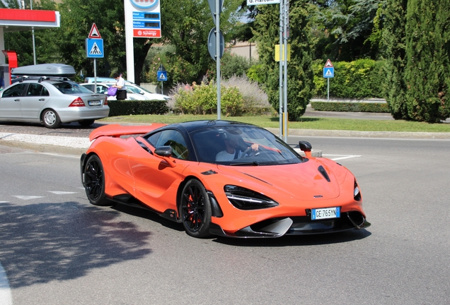 McLaren 765LT