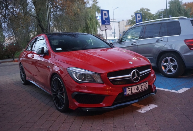 Mercedes-Benz CLA 45 AMG C117