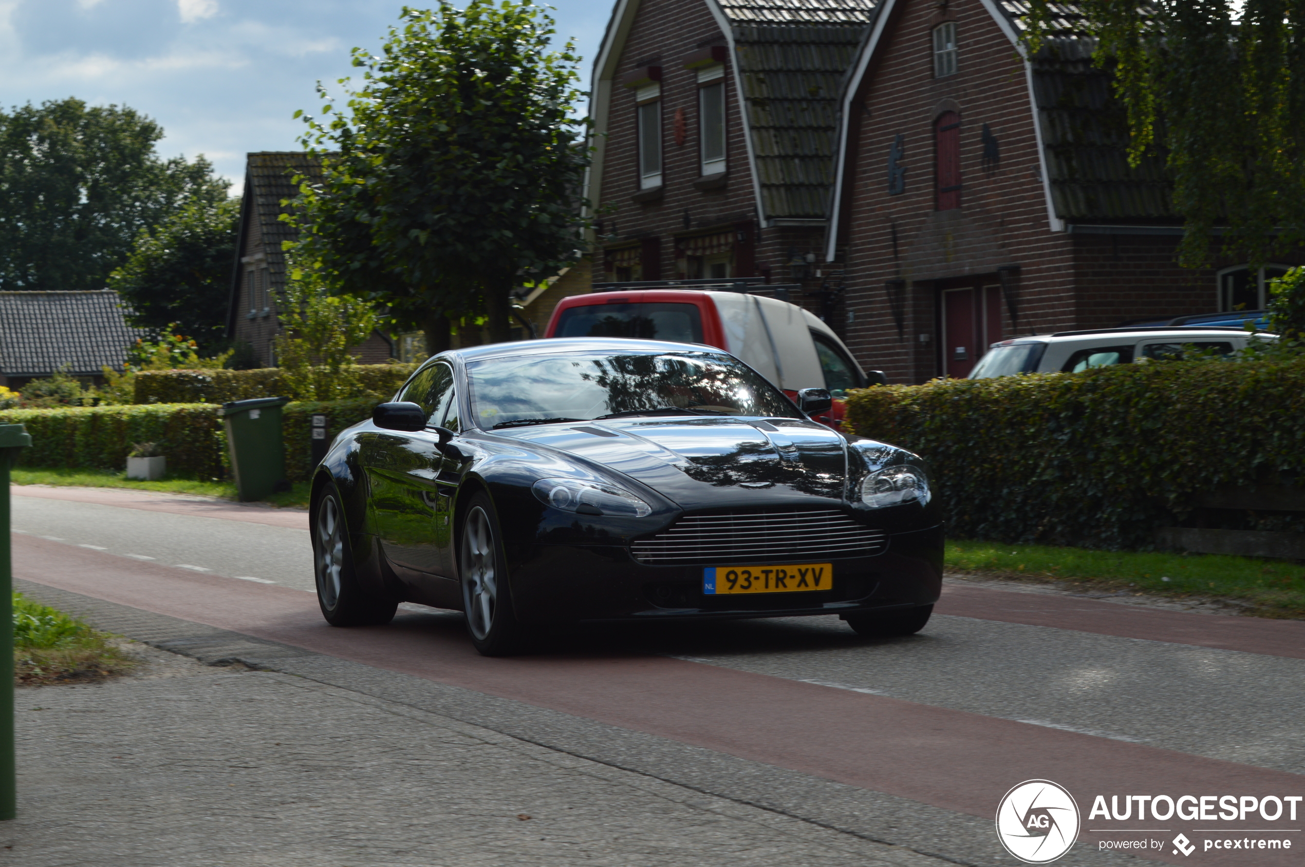 Aston Martin V8 Vantage