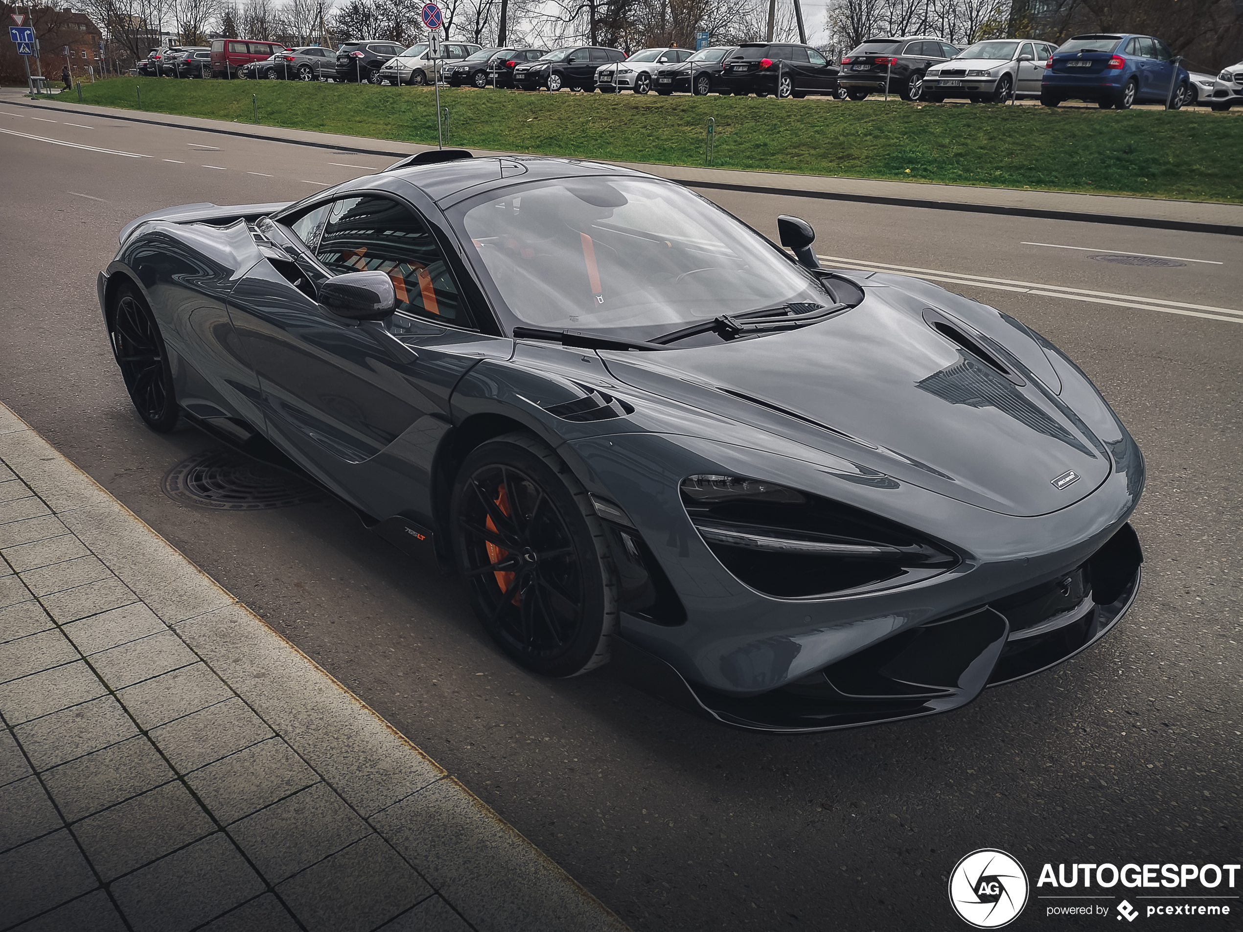 McLaren 765LT