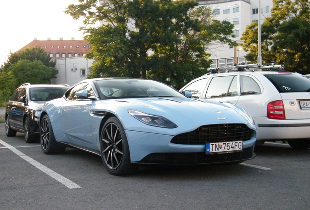 Aston Martin DB11