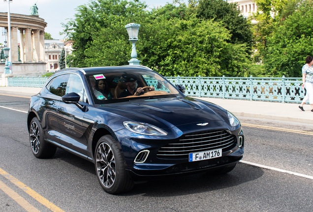 Aston Martin DBX