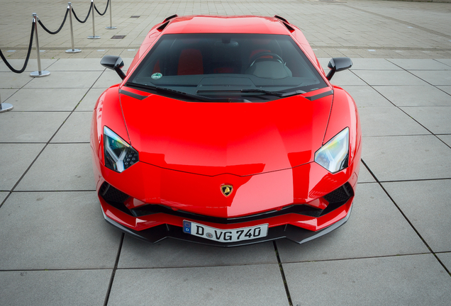 Lamborghini Aventador S LP740-4