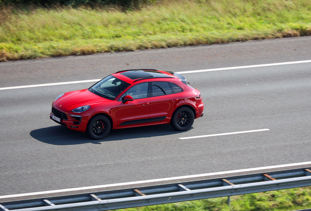 Porsche 95B Macan GTS