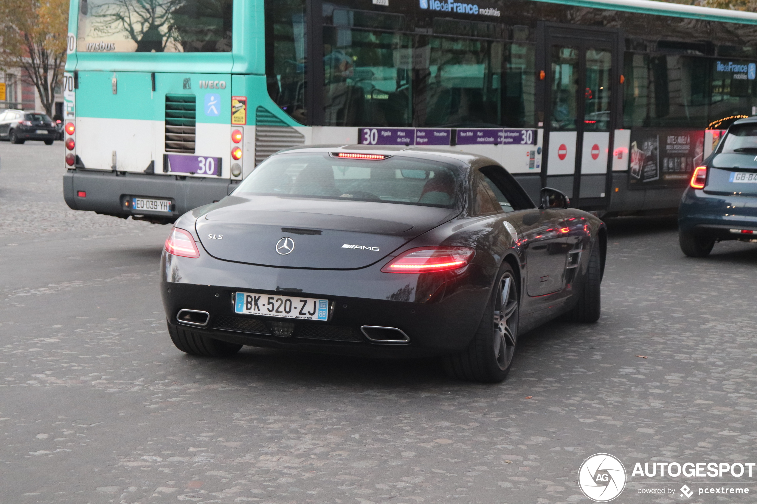 Mercedes-Benz SLS AMG