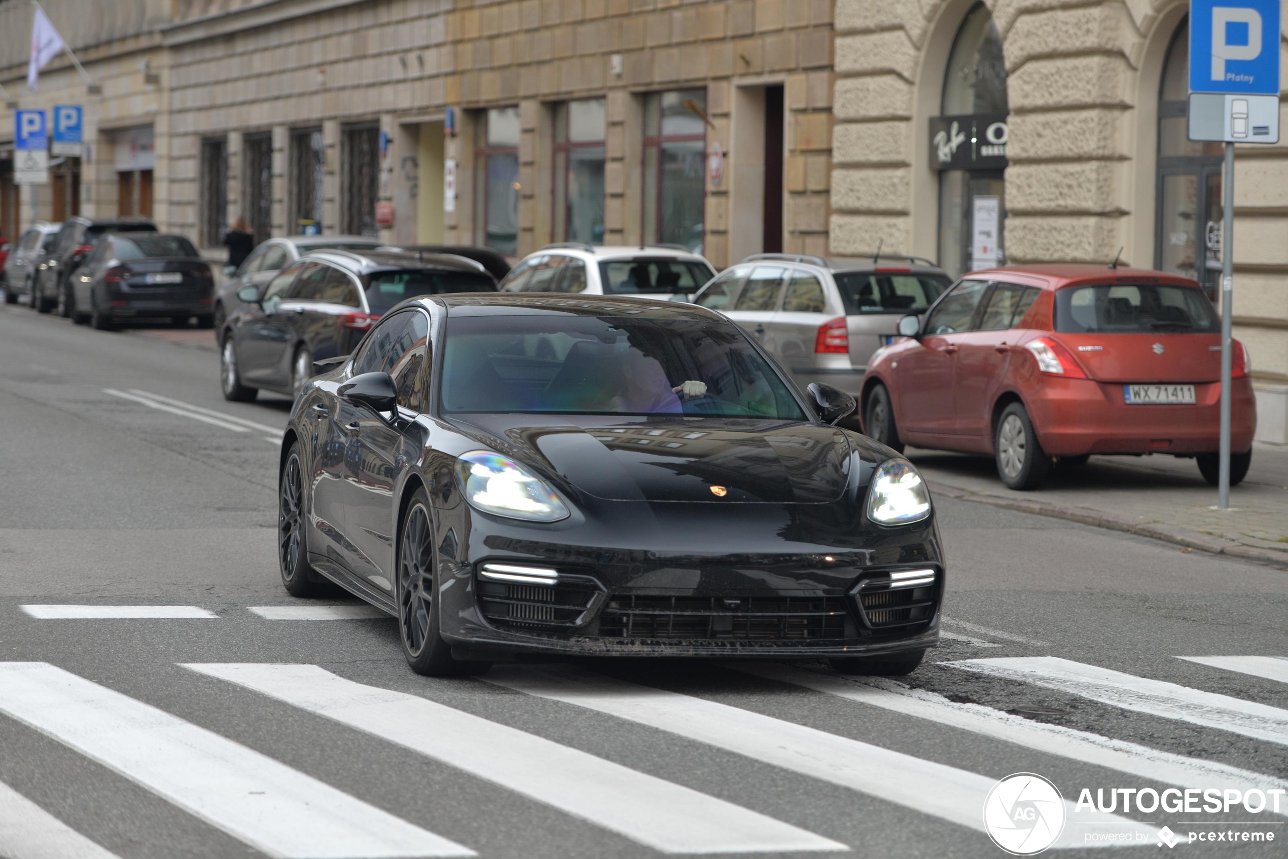 Porsche 971 Panamera GTS MkI