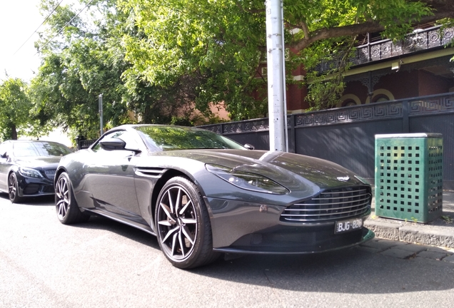 Aston Martin DB11 V8 Volante