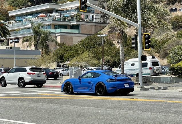 Porsche 718 Cayman GT4