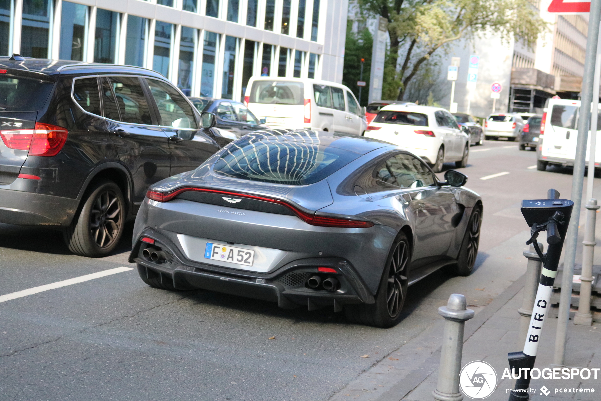 Aston Martin V8 Vantage 2018