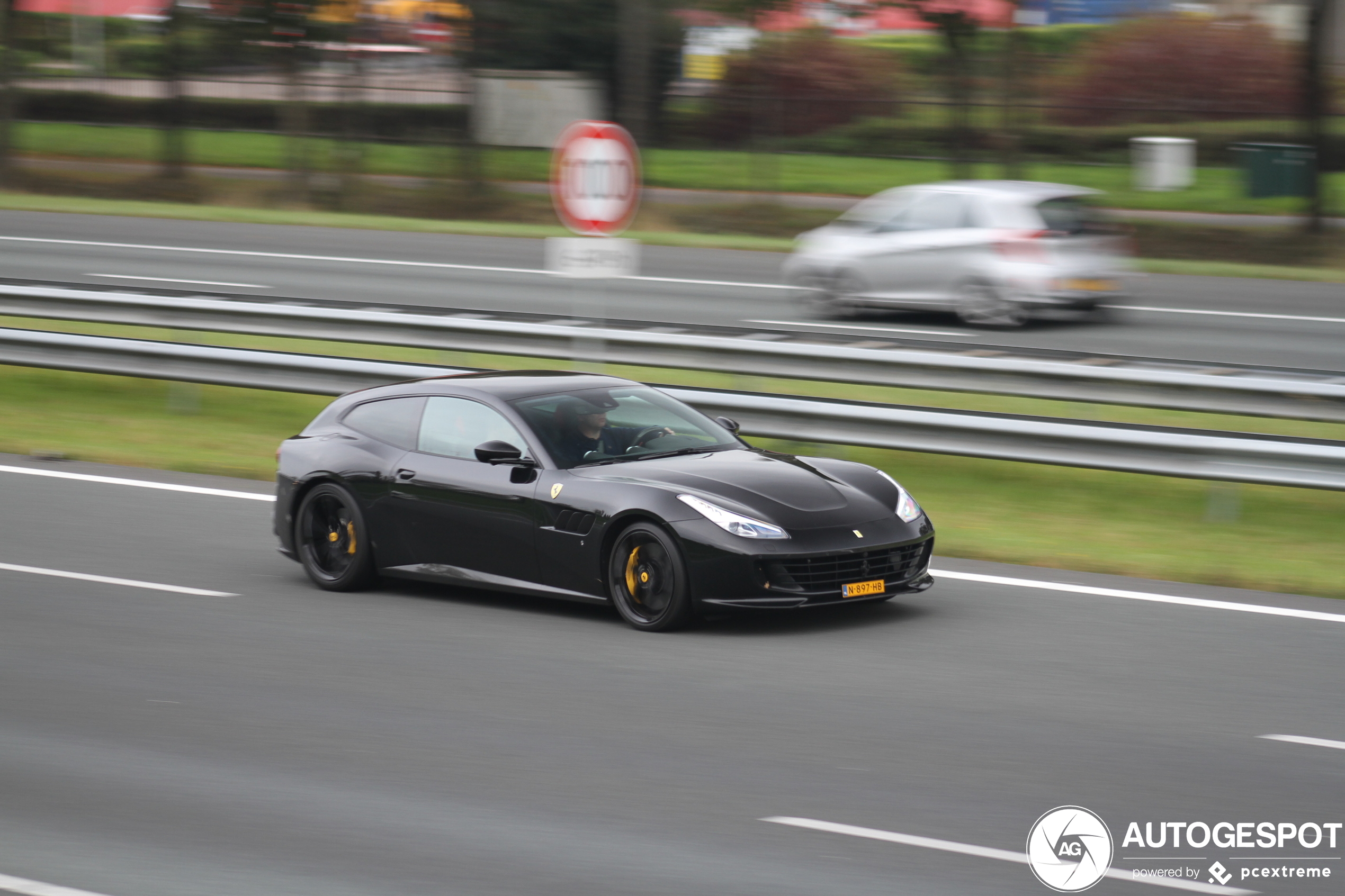 Ferrari GTC4Lusso