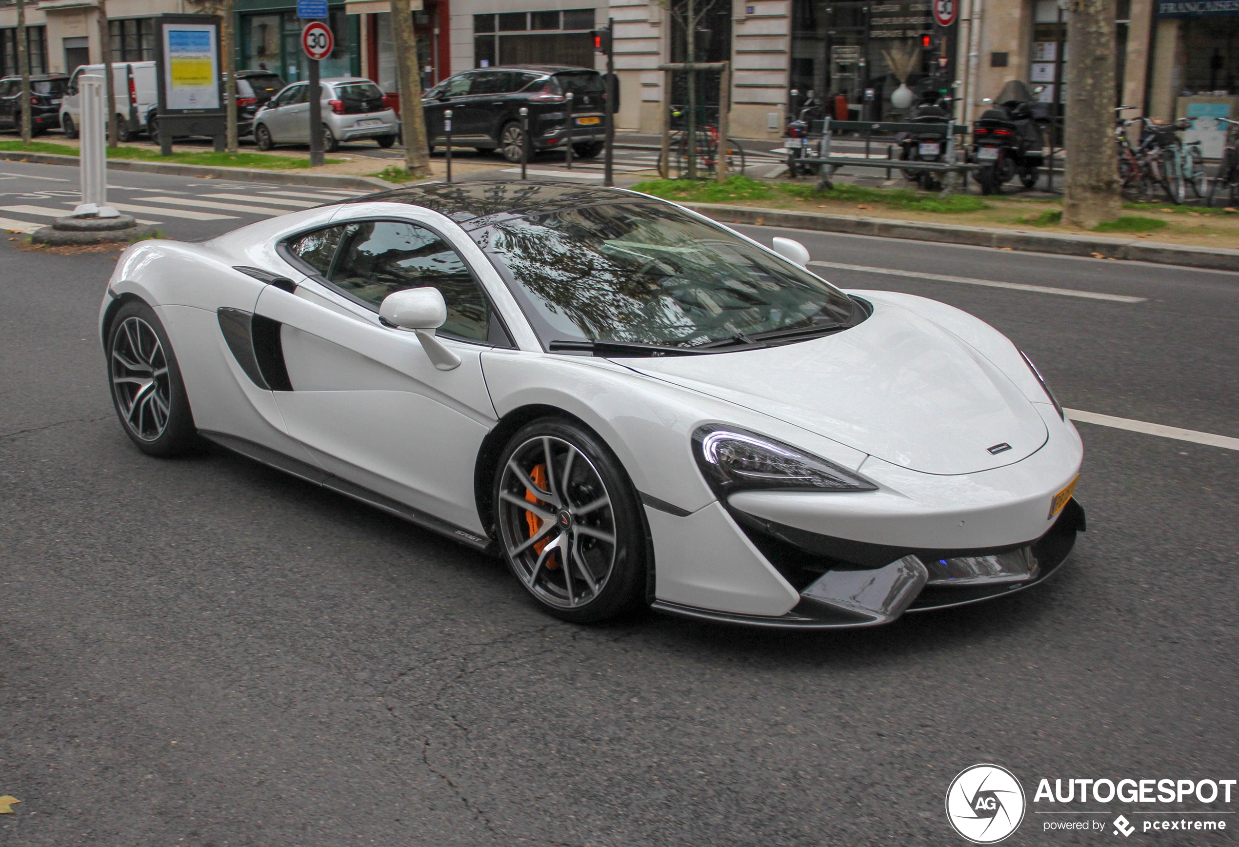 McLaren 570GT