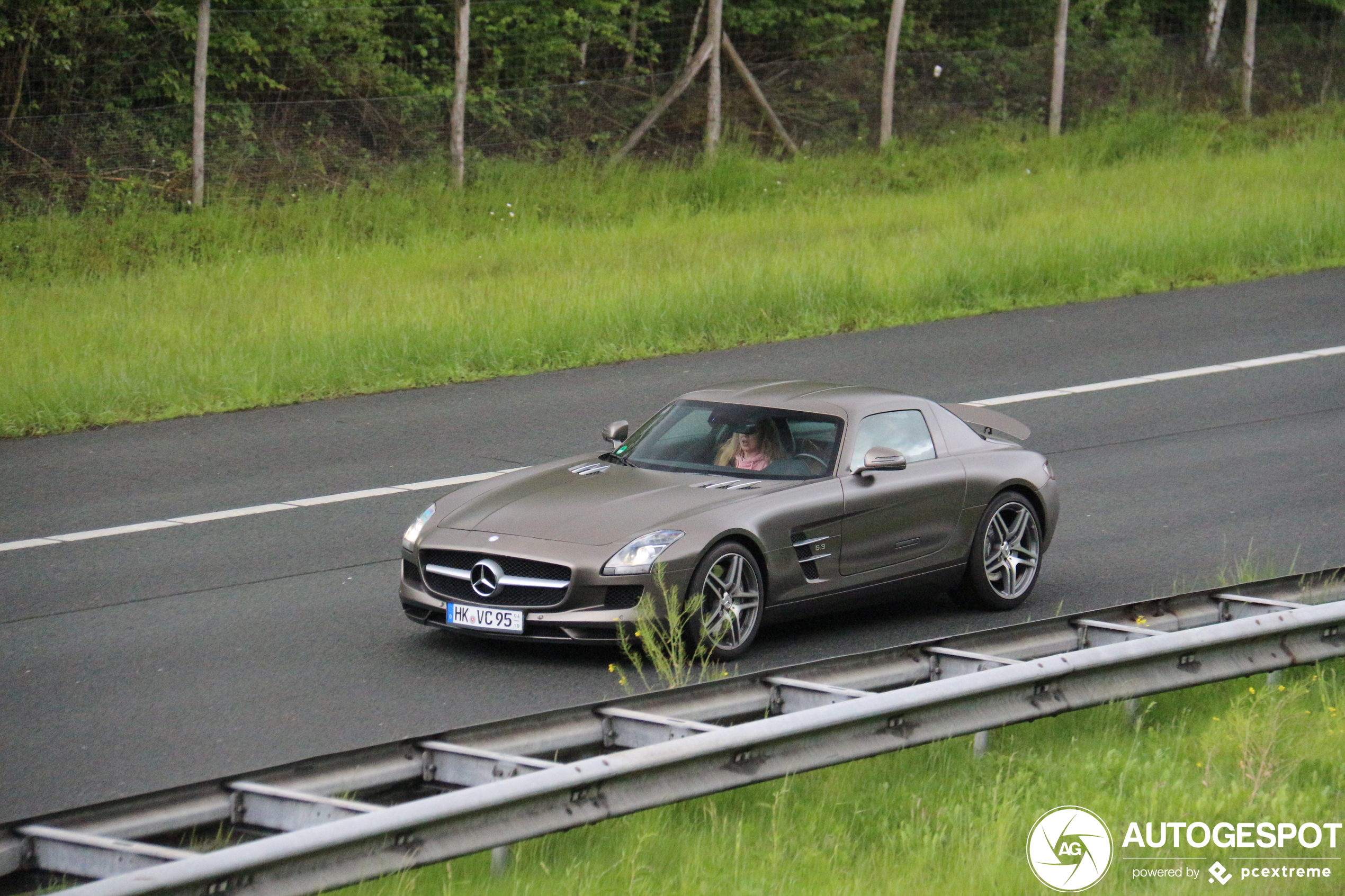 Mercedes-Benz SLS AMG