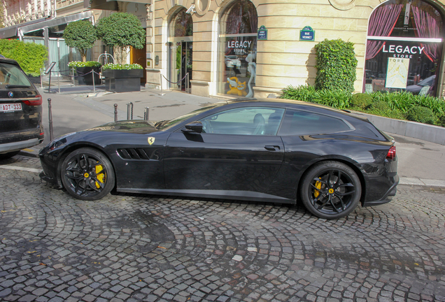 Ferrari GTC4Lusso T