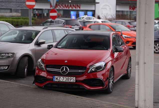 Mercedes-AMG A 45 W176 2015