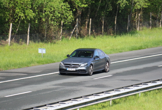 Mercedes-AMG C 63 S W205