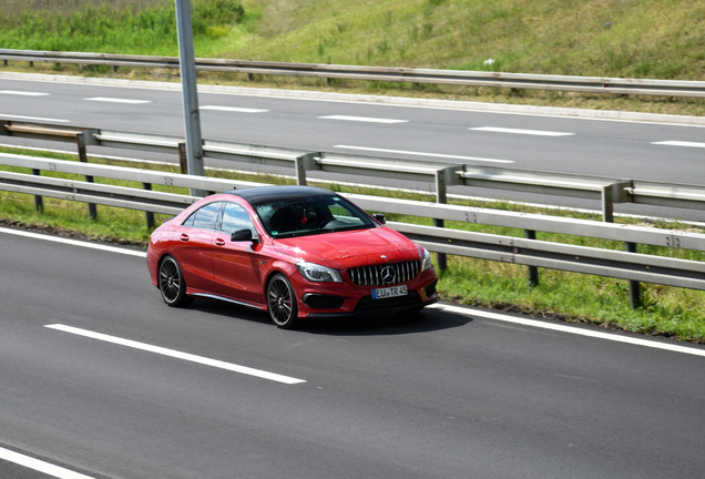 Mercedes-Benz CLA 45 AMG C117