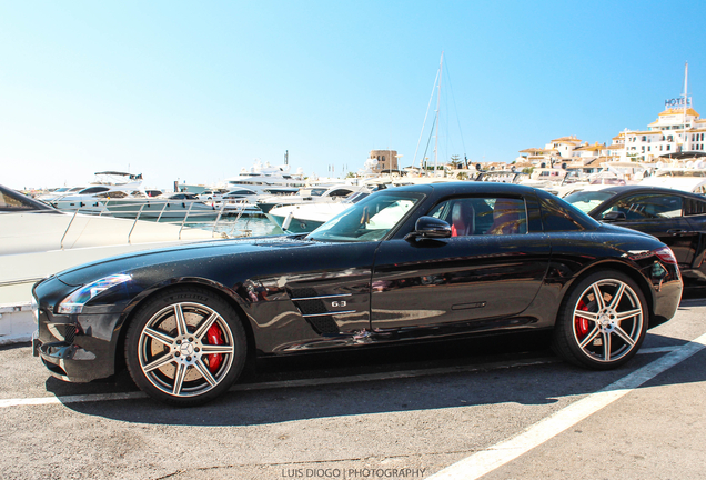 Mercedes-Benz SLS AMG