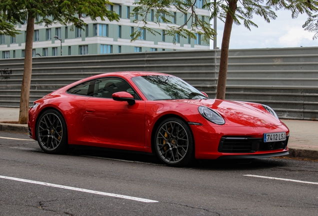 Porsche 992 Carrera 4S