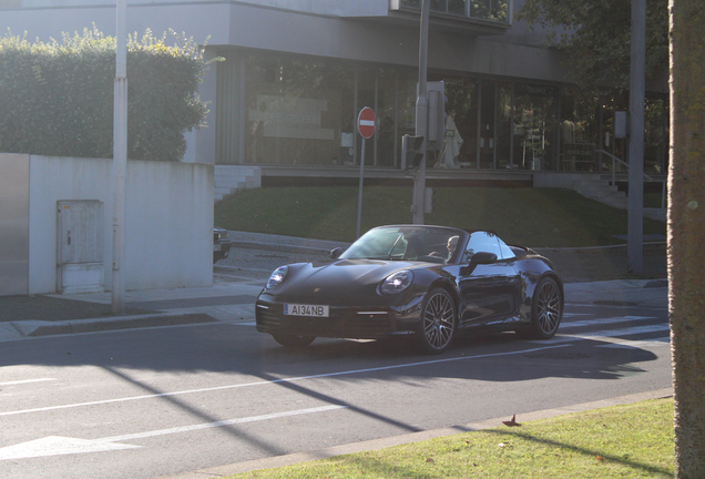 Porsche 992 Carrera 4S Cabriolet