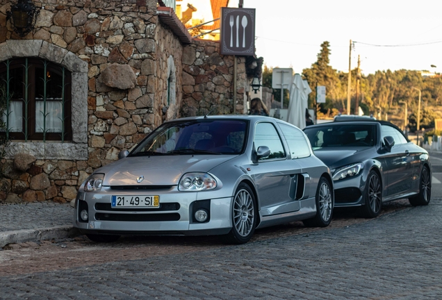 Renault Clio V6