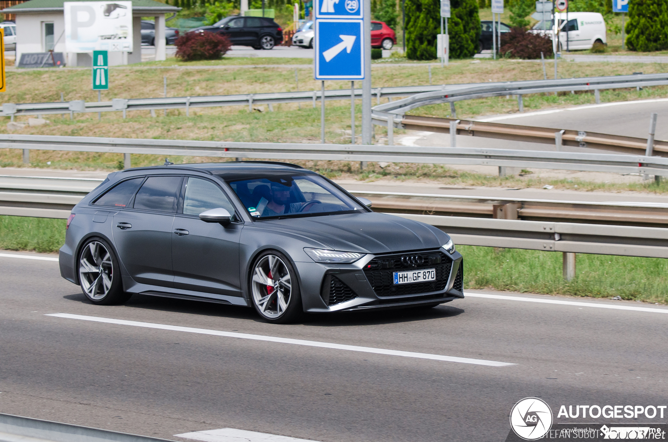 Audi RS6 Avant C8