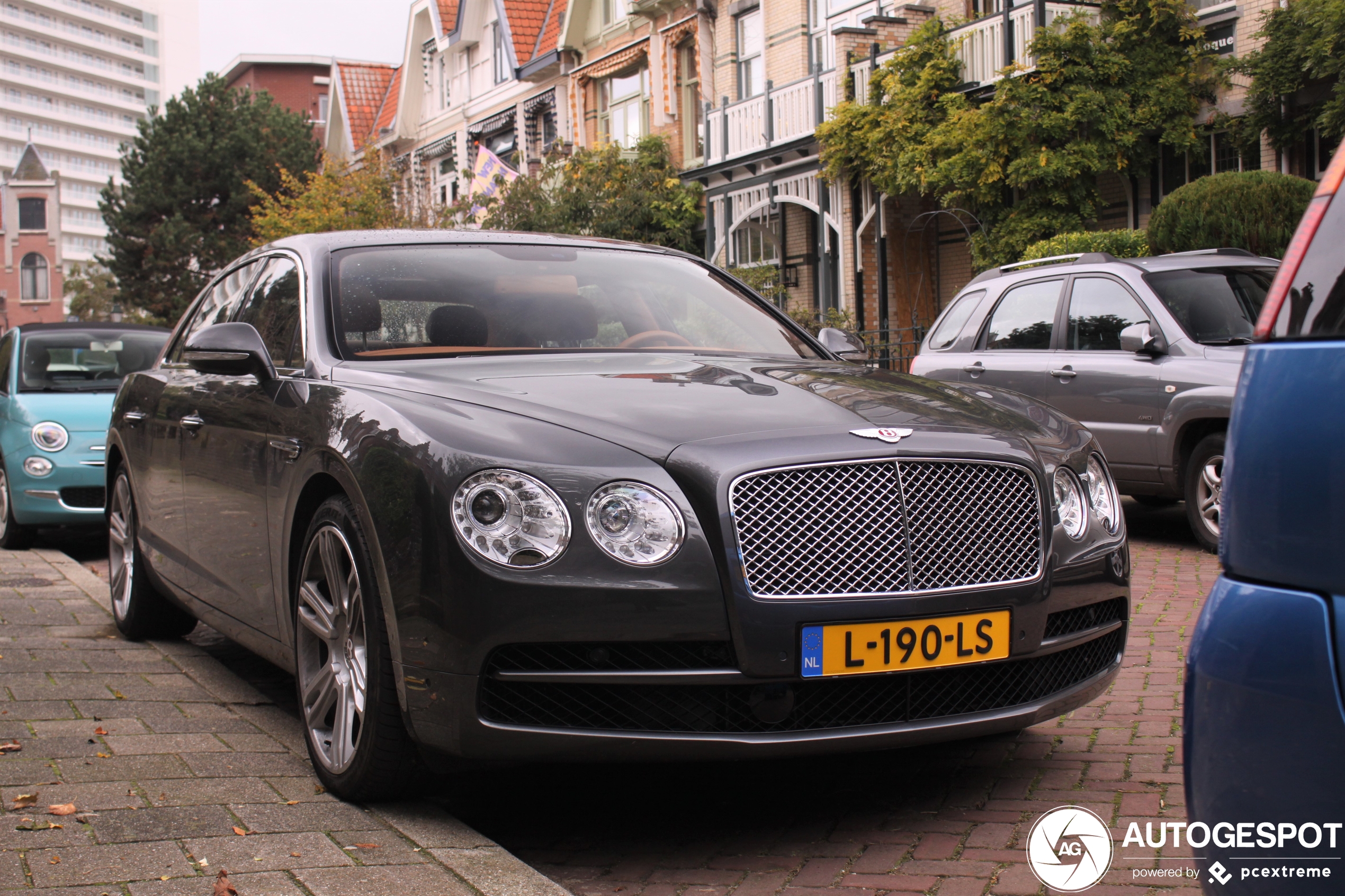 Bentley Flying Spur V8