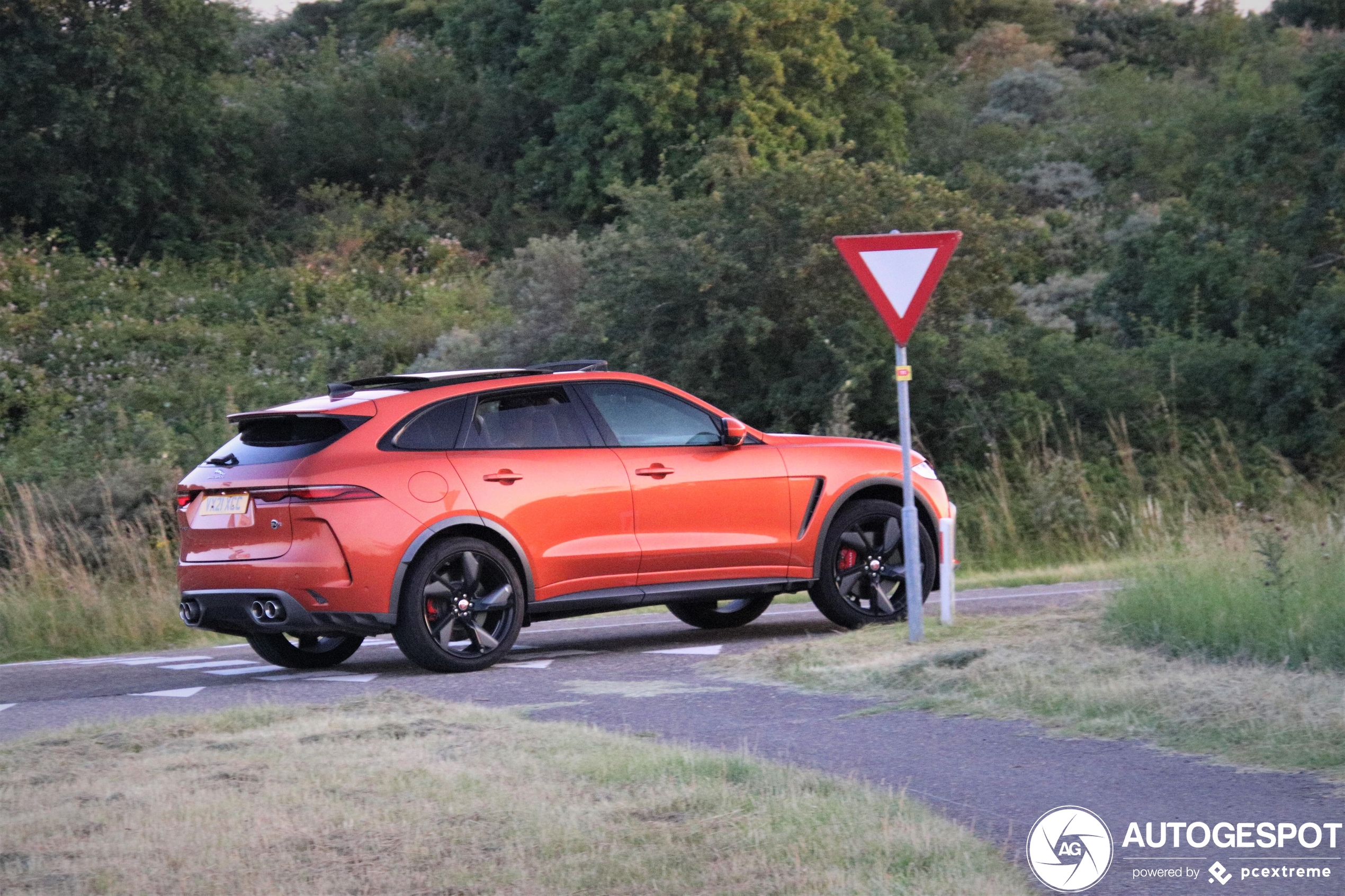 Jaguar F-PACE SVR 2021