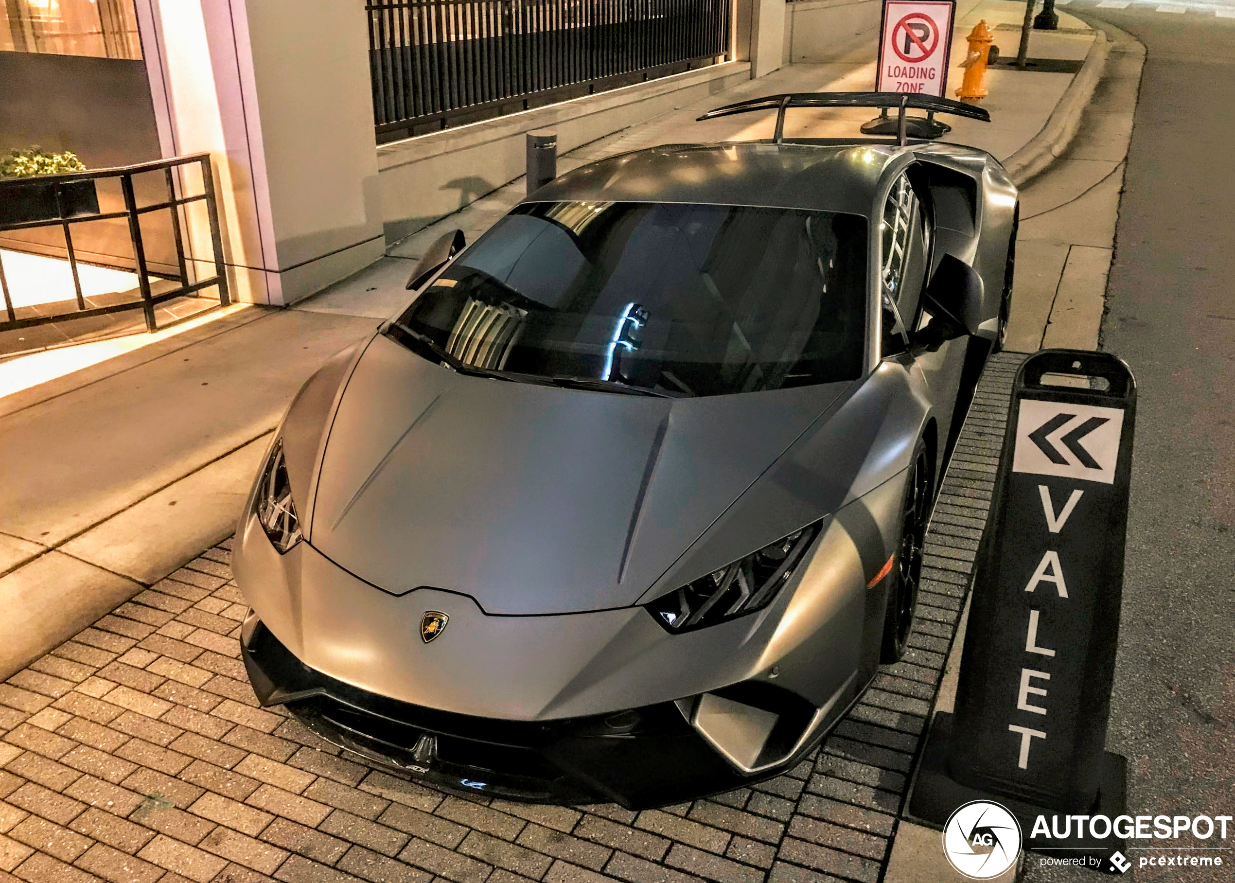 Lamborghini Huracán LP640-4 Performante