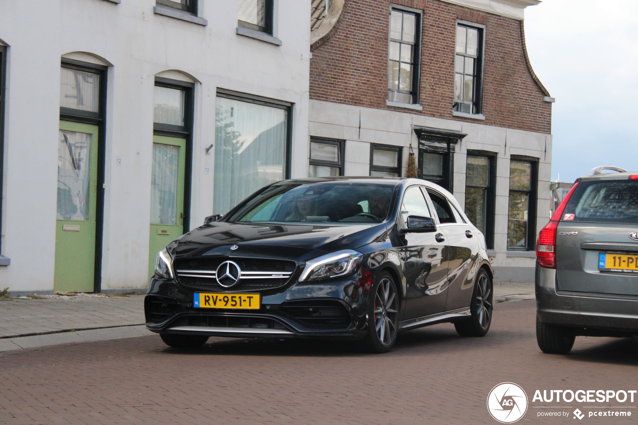 Mercedes-AMG A 45 W176 2015