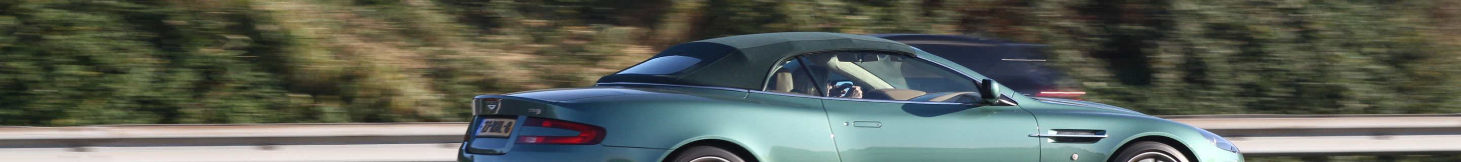 Aston Martin DB9 Volante