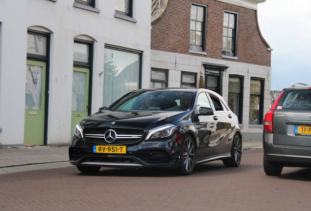 Mercedes-AMG A 45 W176 2015