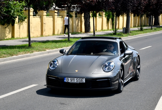 Porsche 992 Carrera 4S