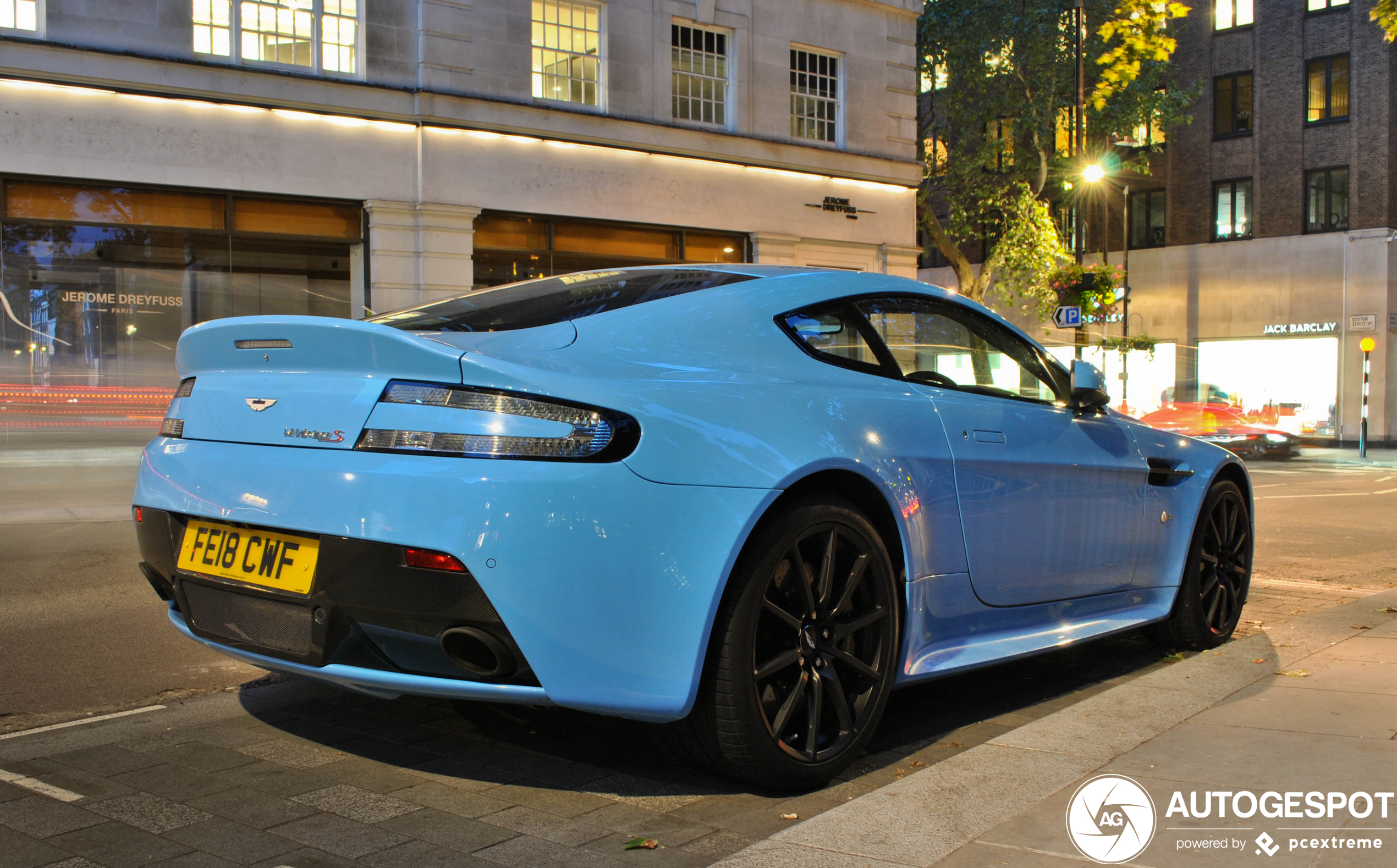 Aston Martin V12 Vantage S