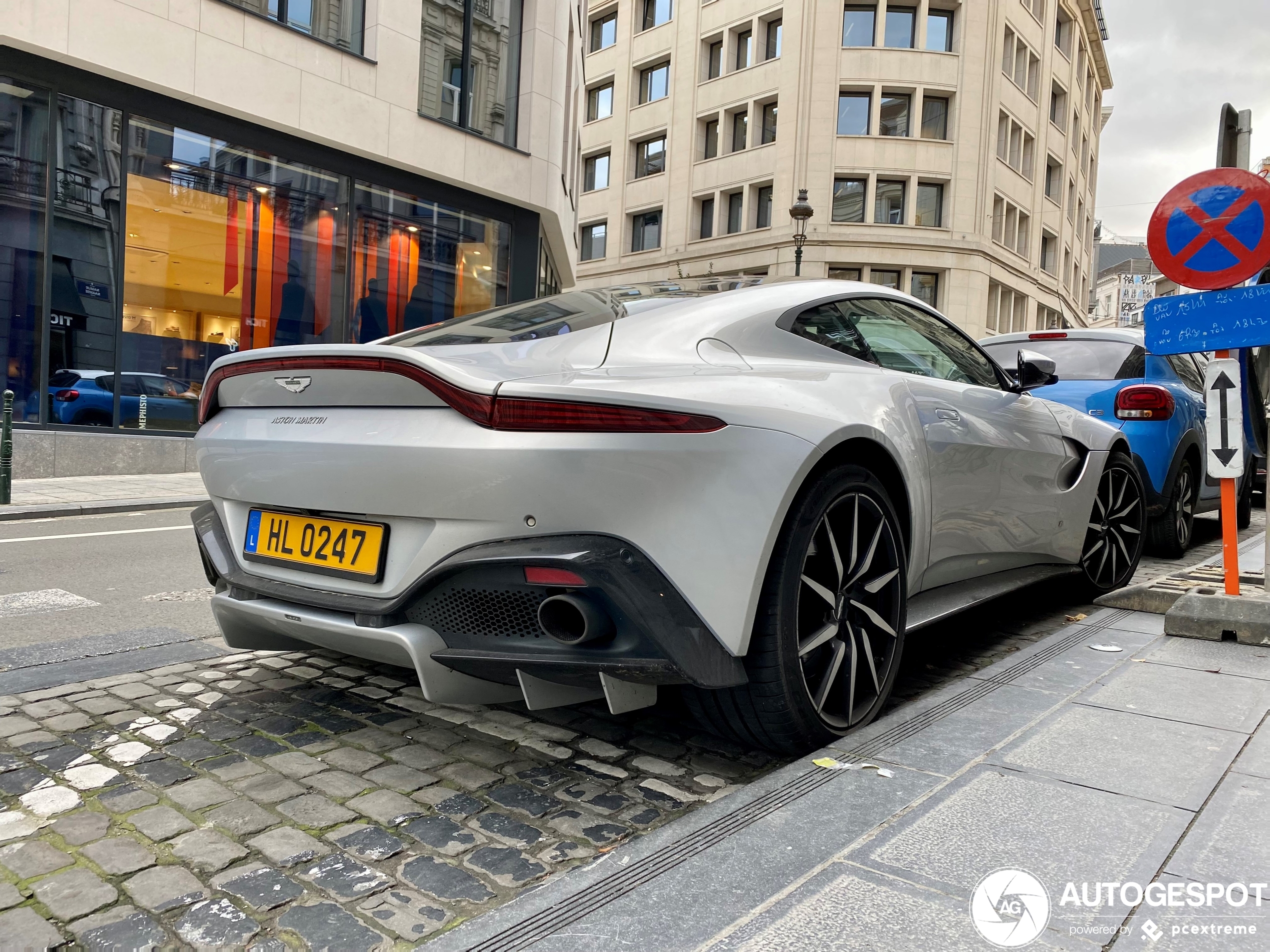 Aston Martin V8 Vantage 2018