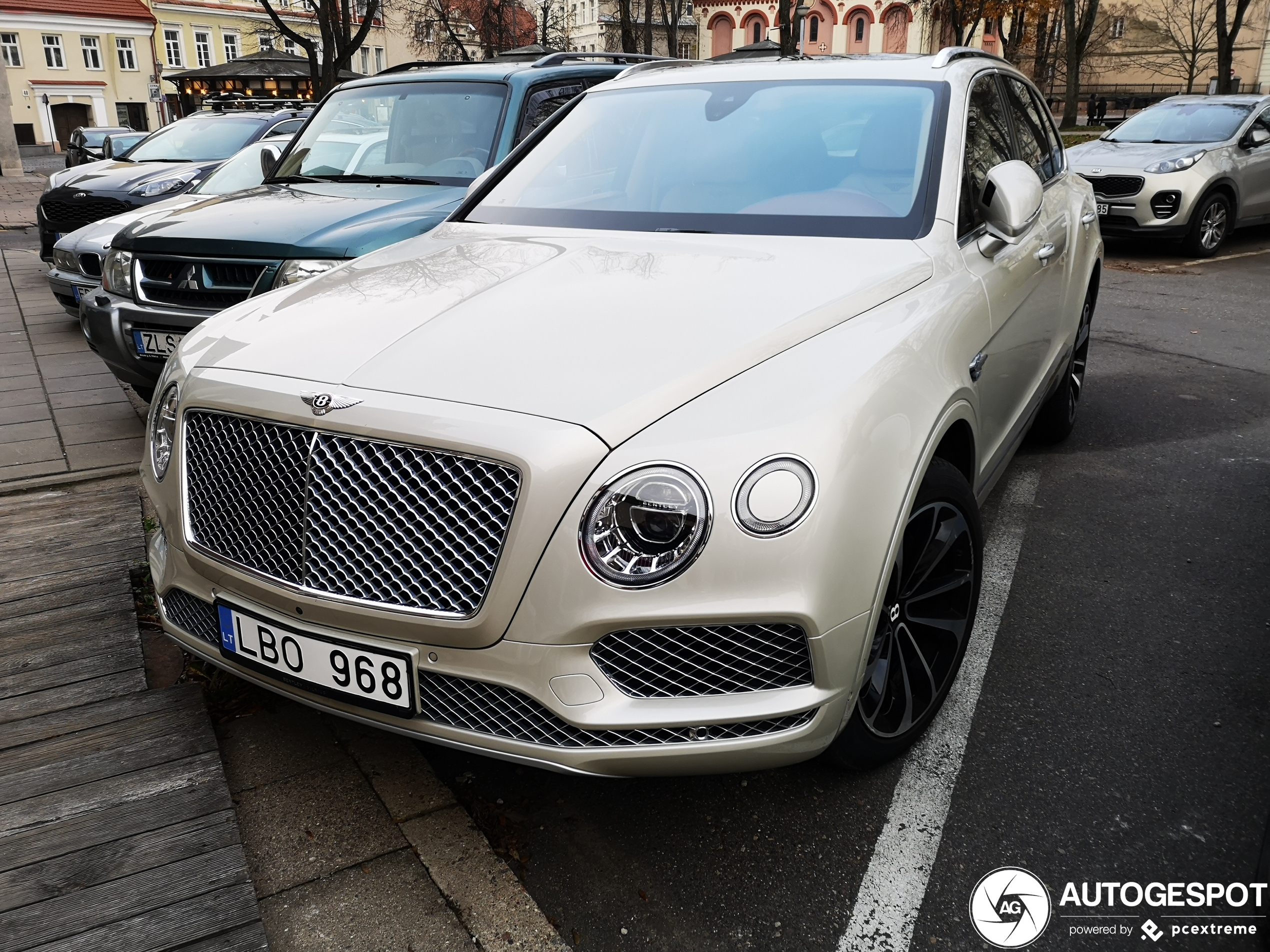 Bentley Bentayga V8