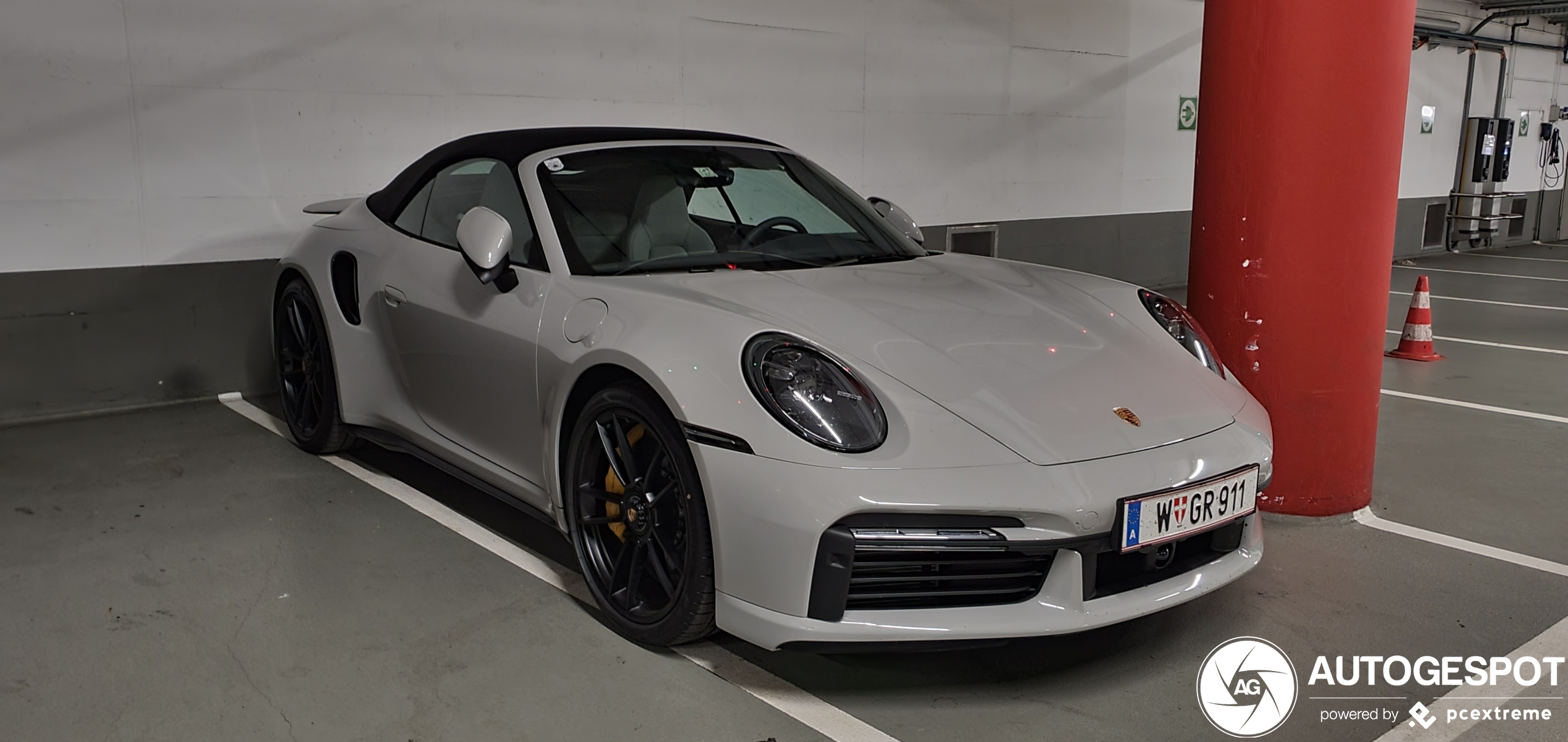 Porsche 992 Turbo S Cabriolet