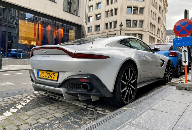 Aston Martin V8 Vantage 2018