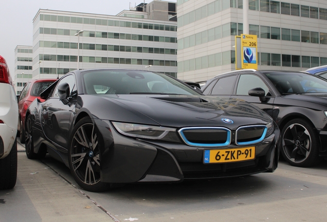 BMW i8