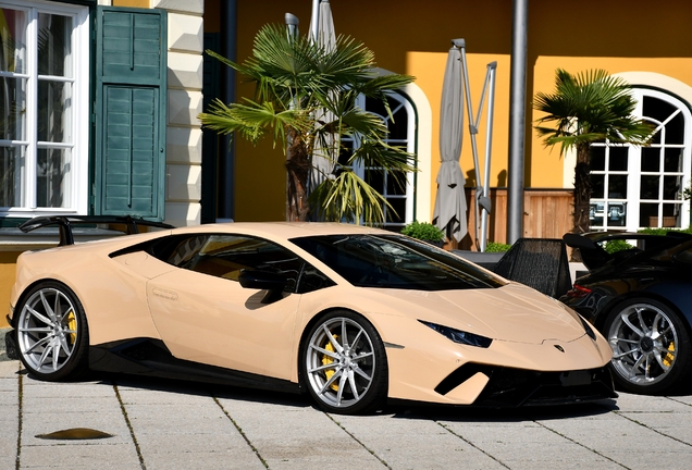 Lamborghini Huracán LP640-4 Performante