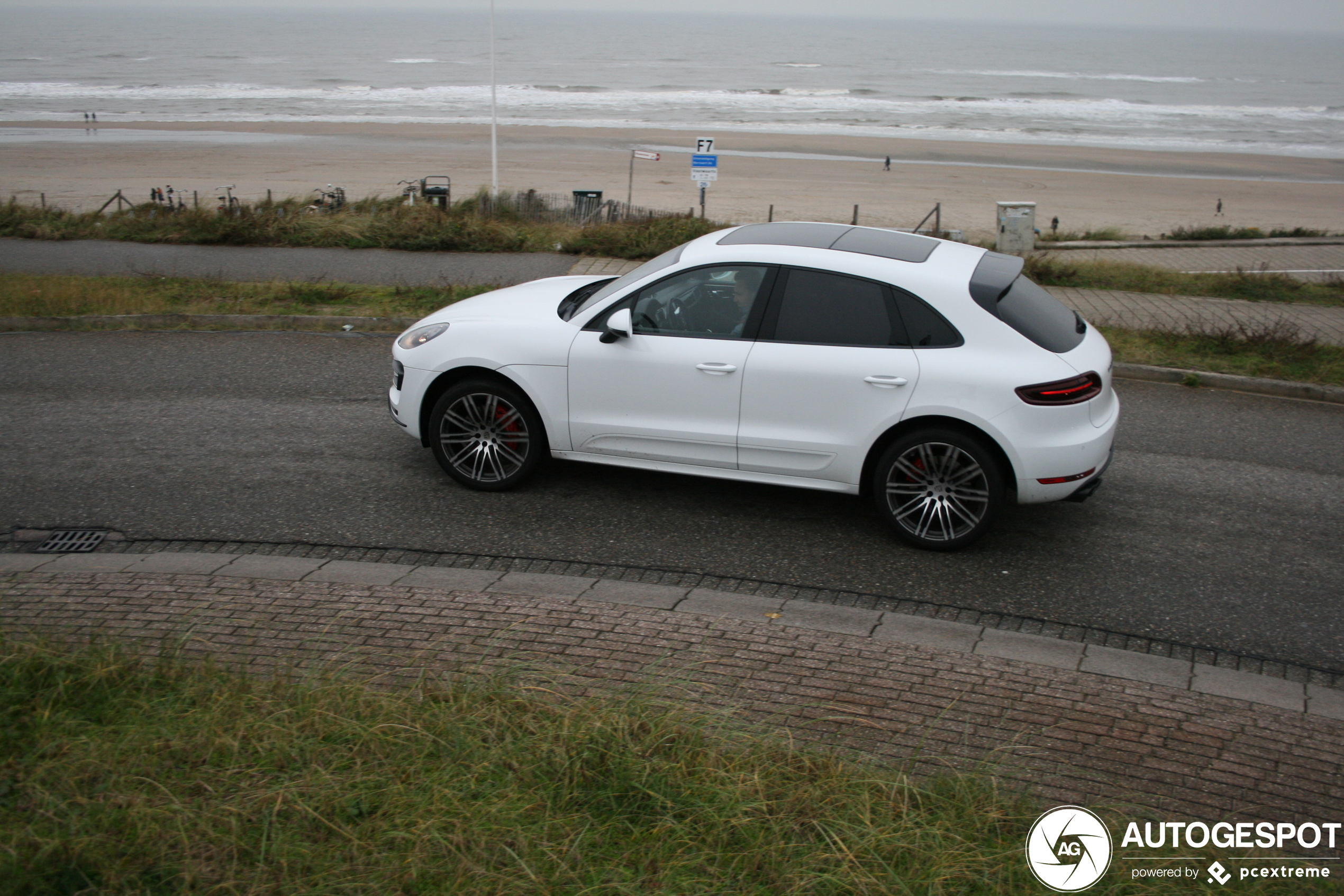 Porsche 95B Macan Turbo