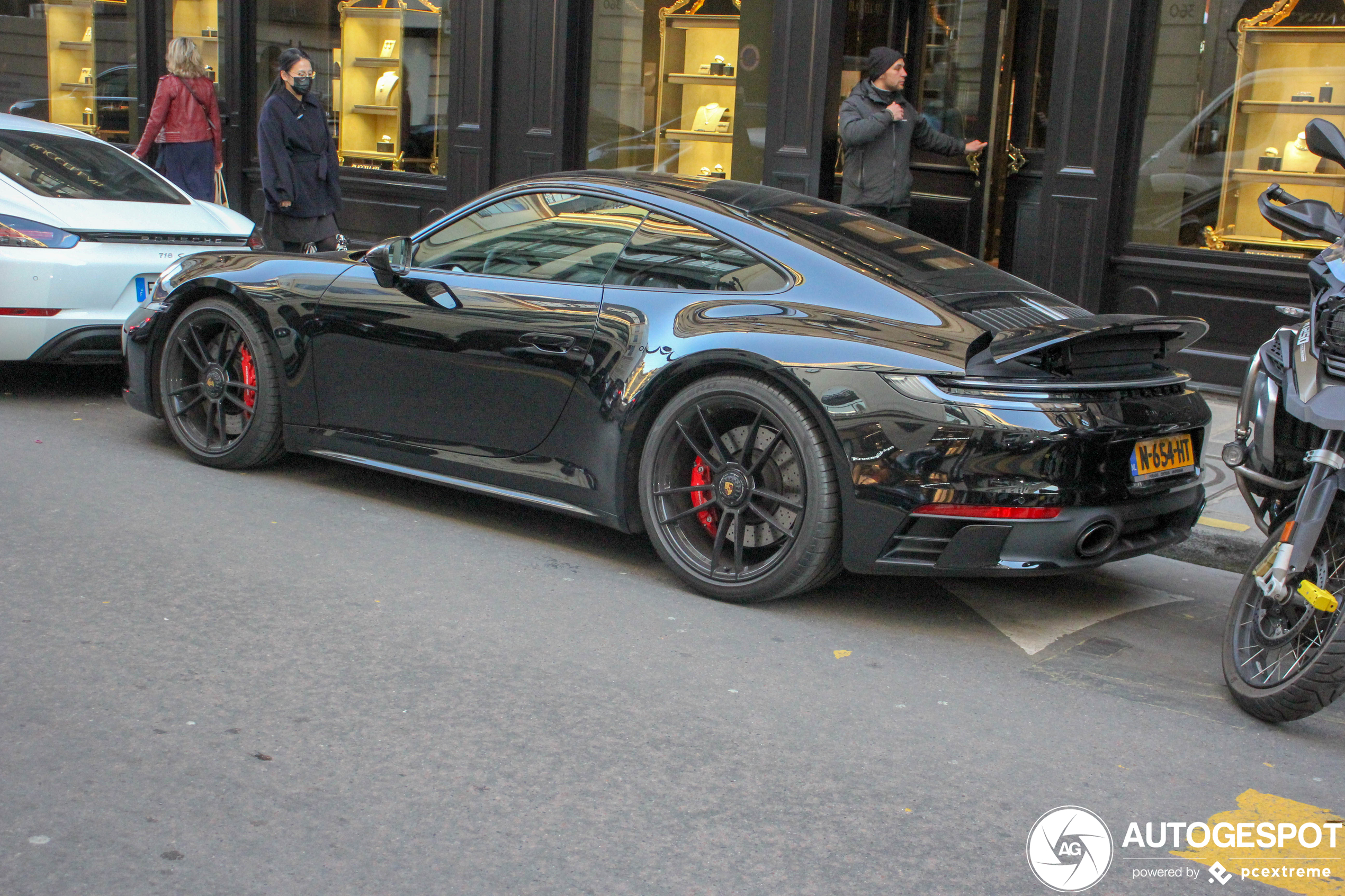 Porsche 992 Carrera GTS